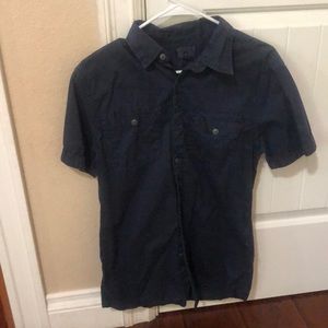 Converse button shirt for men.